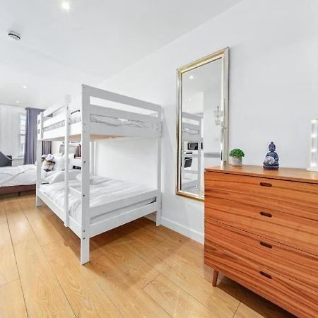 1 Bedroom Flat Piccadilly Sleep 7 In London Vr10 מראה חיצוני תמונה