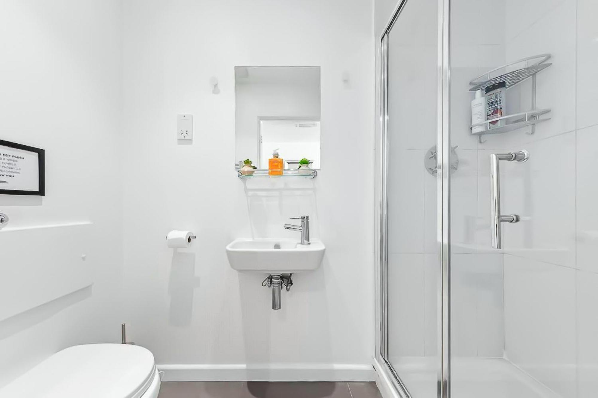 1 Bedroom Flat Piccadilly Sleep 7 In London Vr10 מראה חיצוני תמונה